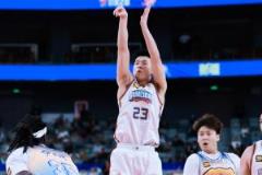 本土第七位！林葳季后赛砍30+10 比肩郭艾伦/胡雪峰/巩晓彬等名宿