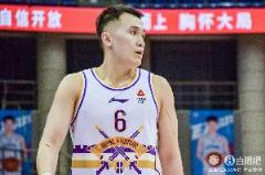 张帆关键发球违例后三分锁定胜局 全场8中4贡献10分