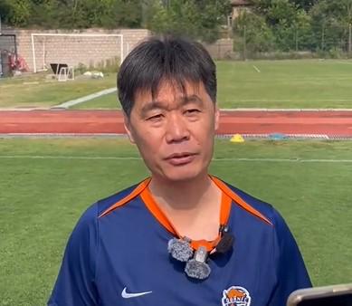 李霄鹏：对当前积分排名不满，期待更有实力的球员加入