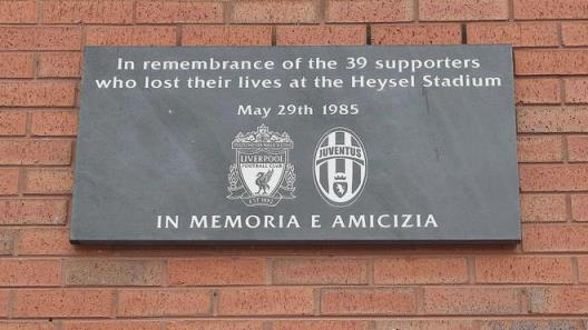 YNWA！利物浦官方紀(jì)念海瑟爾慘案40周年