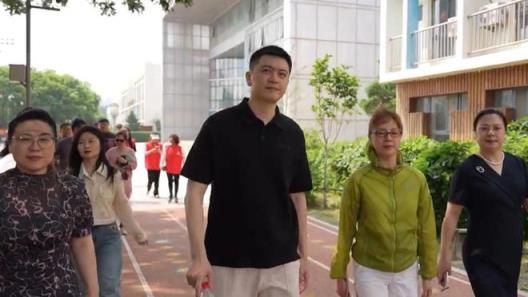 杨鸣布局显功力，郭艾伦奋力冲刺，韩德君张峻豪亮相端午晚会