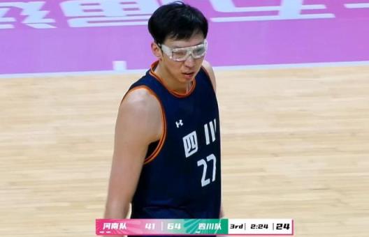 内线统治力爆棚！四川队大胜河南，周琦12+9胡金秋15+6