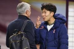 记者：孙兴慜转会费或达3000万欧元，加盟土超与穆帅合作可能性极低