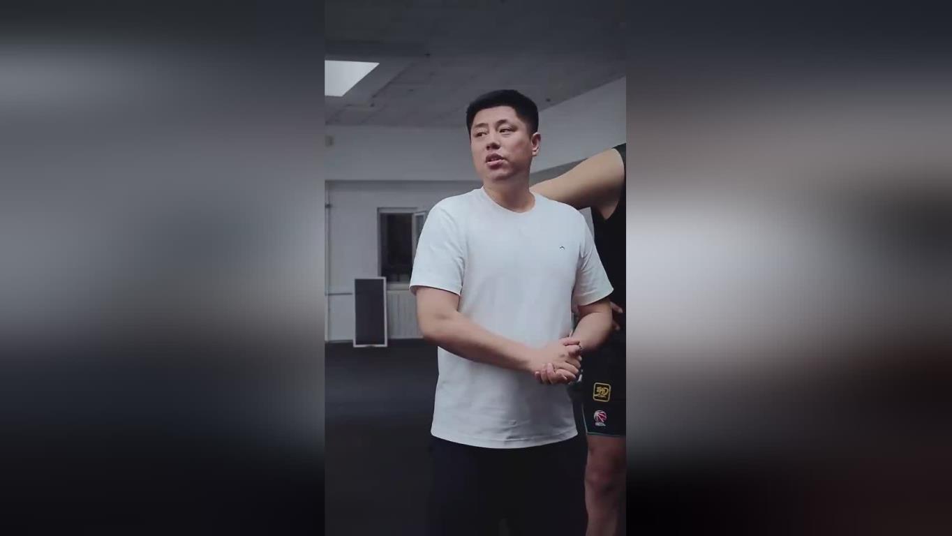山西男籃假期結(jié)束 集結(jié)第一天 全員亮相