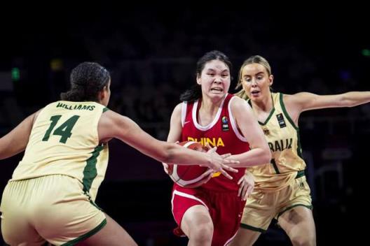 18岁中国女篮新星崛起：顶替张子宇成国青得分王