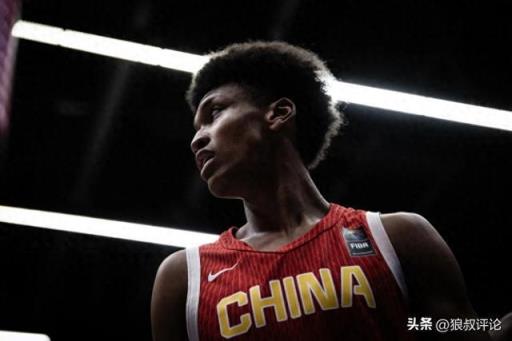 冯傲观察｜世青赛表现引争议 八村塁同期对比凸显差距