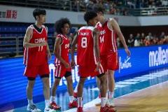 中国U19 vs 新西兰：篮板28-50陷入劣势，四战皆无优势