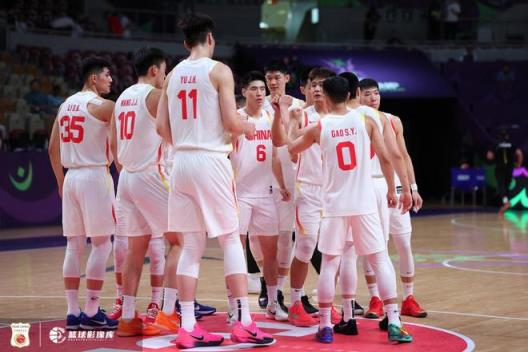 直通8强！中国男篮投射精进多点开花 本土教练也能带来全新面貌