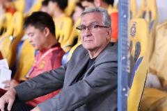 媒体人：国足变阵双后腰传言不攻自破 黄政宇汪海健难同时上场