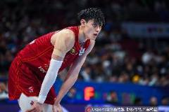 曾凡博今日狀態(tài)低迷，14投4中三分8中1僅得11分5籃板2助攻，出現(xiàn)3次失誤