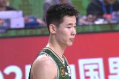 郭昊文手感冰凉 7投1中仅得4分遭3次失误
