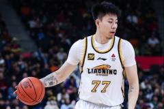 张镇麟缺席今晚比赛，未参加球队踩场训练