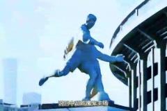 感動！7萬國足球迷編織了一片最美的星空，悼念林子金小朋友