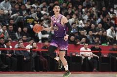 朱松玮半场高效表现：6中3拿7分抢7篮板