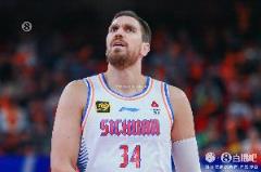 马里奇20中9空砍32分21板2助3断4帽