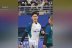 孙杨加盟明星足球赛担任前锋，与马明宇等名将组队亮相