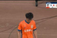 刘洋染红被罚下，送礼无缘下轮亚泰战
