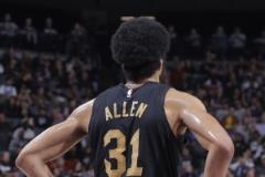 全明星级表现！贾勒特-阿伦11投10中高效砍下21分8篮板1助攻1封盖