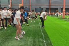小姐姐足球體考，一看就是苦練過的