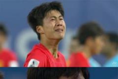 国少队憾负乌兹别克斯坦，赛后球员神情沮丧