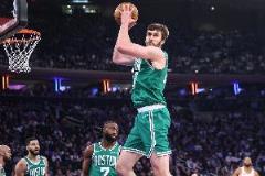 凯尔特人篮板优势明显 62-32力压奇才 前场25个篮板科内特抢下9个！