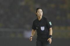 荣誉战！36岁韩国女裁判金愈贞执法U17国足对阵泰国比赛