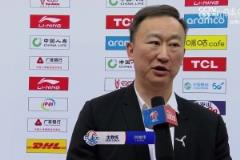 丑聞歸丑聞，籃球歸籃球！劉維偉賽后接受采訪，青島球迷集體歡呼“劉導(dǎo)加油”