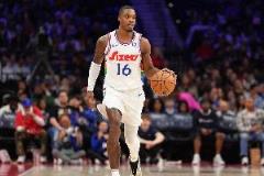 半场数据-朗尼-沃克12分 萨尔8分 76人53-50奇才