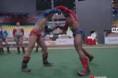 WWE？！甲亢哥与一名蒙古职业摔跤手对决，并使出疯狂终结技！