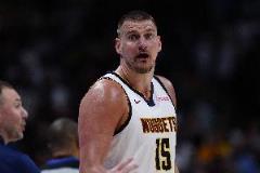 約基奇賽季場(chǎng)均29.6分12.7板10.2助成三雙 王者歸來NBA第三人