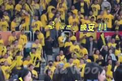 让你们家主教练来山西主场球迷高喊：上杜锋！ 这氛围简直了