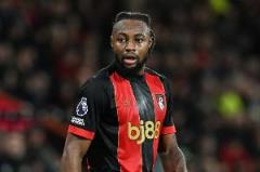 塞梅诺36次带球射门居英超首位，24次造机会排第三，萨拉赫29次射门居首