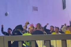 青岛西海岸球迷怒骂泰山球迷：干死鲁能！