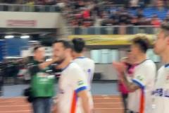 5-1大胜青岛西海岸！山东泰山赛后谢场气氛爆棚