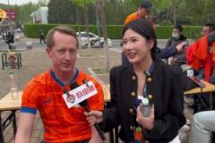 英国足球哥接受美女主持采访：我最喜欢王大雷，因为他才喜欢泰山