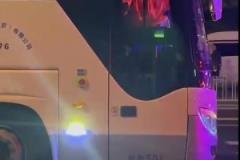 不理智！国安球迷骂王大雷：从国家队给我滚！王大雷怒了隔窗对骂