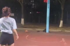 白月光级别的篮球女友