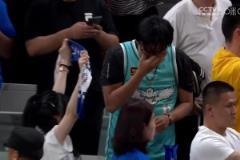 来年再来！青岛不敌广厦后长边铁杆球迷泪洒当场