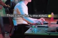 国外詹蜜唱詹姆斯之歌：老詹能扣篮三分带队Carry 他就是King