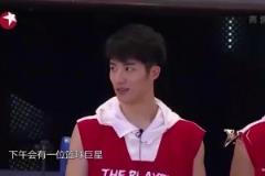 科比退役后中国综艺首秀，明星居然还想防住他