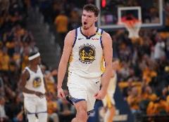 波斯特今日12篮板创NBA生涯新高且首次篮板上双