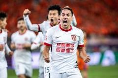 蓉城连胜三队登顶积分榜，冠军相初现