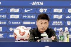 李國旭：大連英博上半場過于尊重國安，中衛(wèi)僅3人防守 struggled