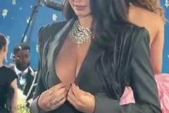 布克作何感想？詹娜這身穿搭，到底是想不想讓人看見？