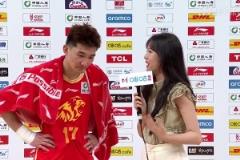 女記者好高！孫銘徽賽后表示：上一場身體不舒適，今天調(diào)整了過來