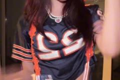 湖人淘汰，美娜也是放飞自我了，露个小腰扭起来