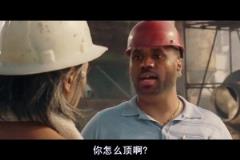 青春的风暴啊！你能认出威少旁边白衣服是谁吗？