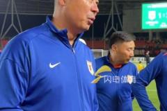 泰山B隊負海港B隊，韓鵬訓話：輸球很正常，職業(yè)球員要輸很多場球