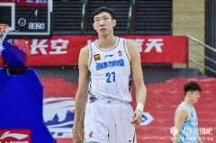 周琦15中11空砍26分13板2帽 正負(fù)值+6全隊最高