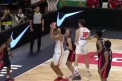 這天賦也太殘暴了！弗拉格8秒內(nèi)連續(xù)起跳送出4次蓋帽！